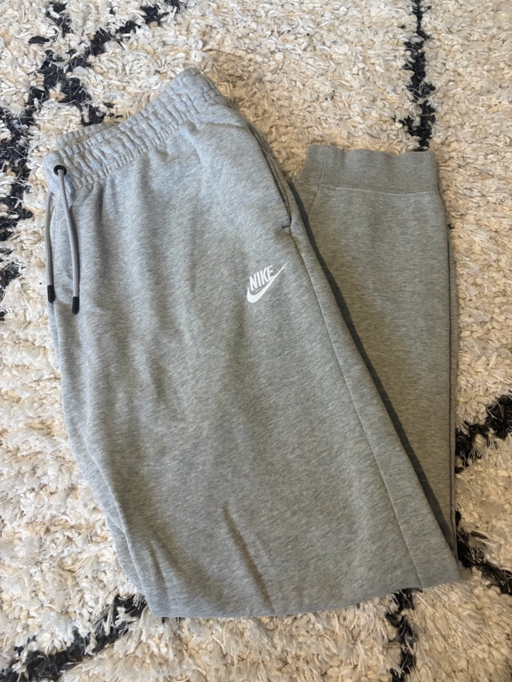 Nike Women's Grey Fleece Jogger Bottoms